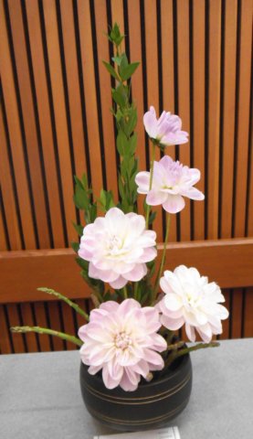 louselegantarrangement.jpg
